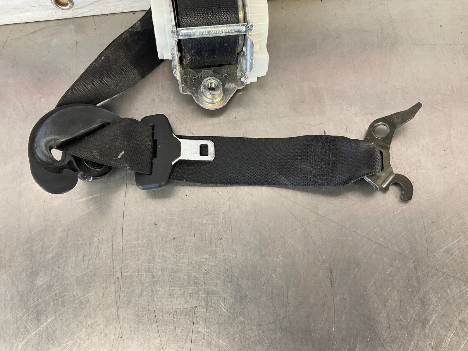 2006 BMW 330i E90 Driver Left Front Seat Belt Retractor Tensioner OEM 12BF1EA - On Point Parts Inc