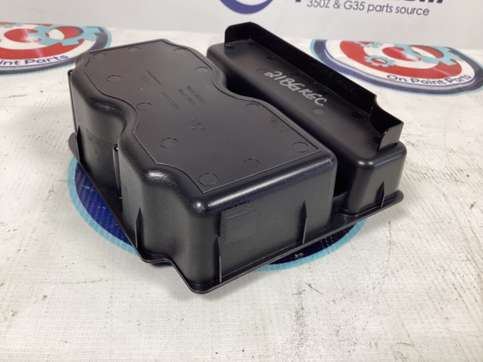 2007 Nissan Z33 350Z Center Console Storage Cupholder OEM 21BGKEC - On Point Parts Inc
