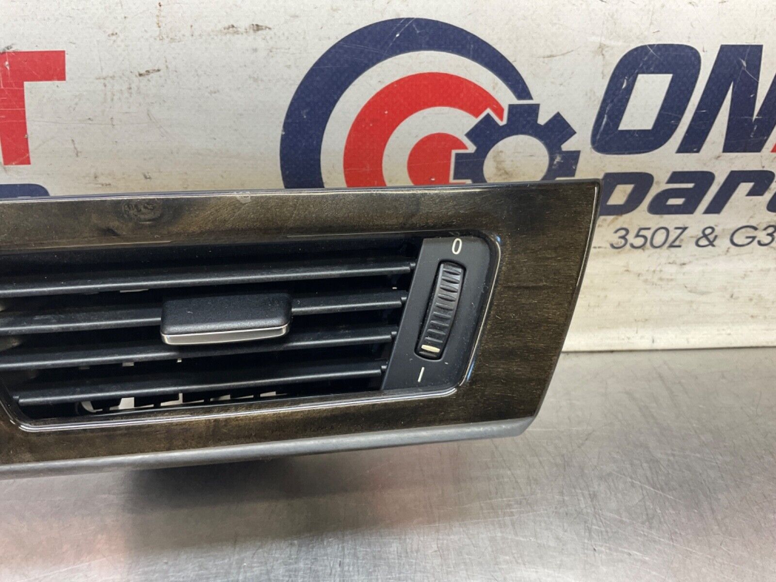 2009 BMW E92 335i Driver Left Gray Poplar Wood Grain Dash Vent OEM 15BGSEA - On Point Parts Inc