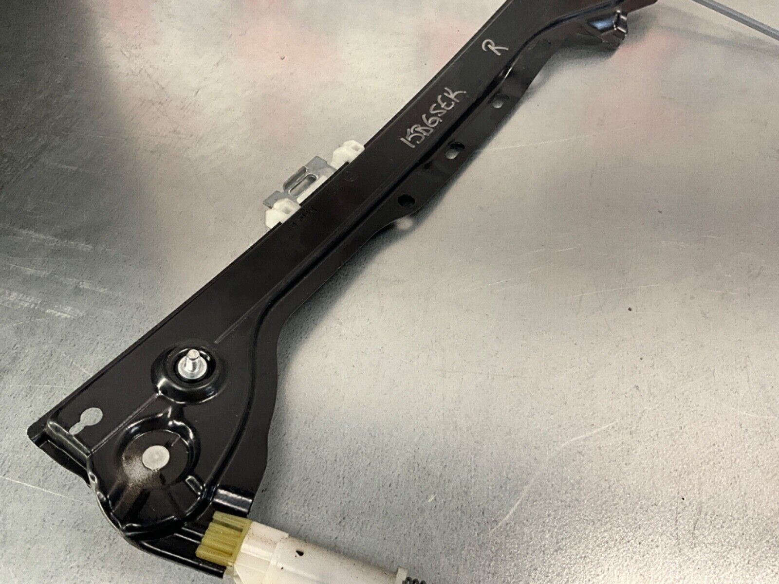 2009 BMW E92 335i Passenger Right Front Coupe Window Regulator Motor OEM 15BGSEK - On Point Parts Inc