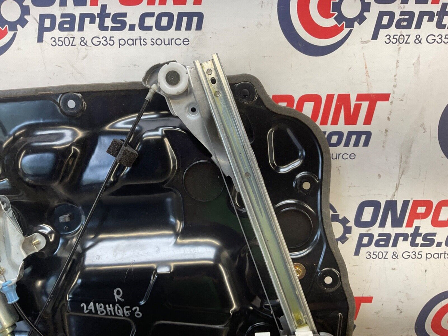 2005 Nissan Z33 350Z Passenger Right Window Regulator Motor Assembly OEM 24BHQE3 - On Point Parts Inc