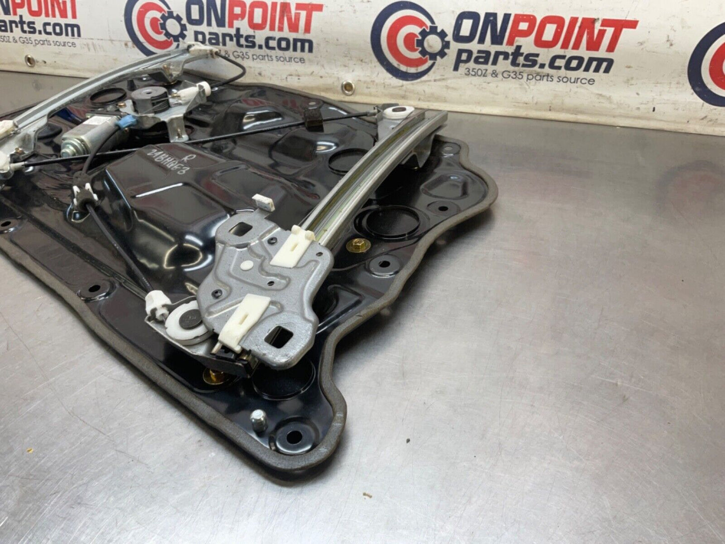 2005 Nissan Z33 350Z Passenger Right Window Regulator Motor Assembly OEM 24BHQE3 - On Point Parts Inc