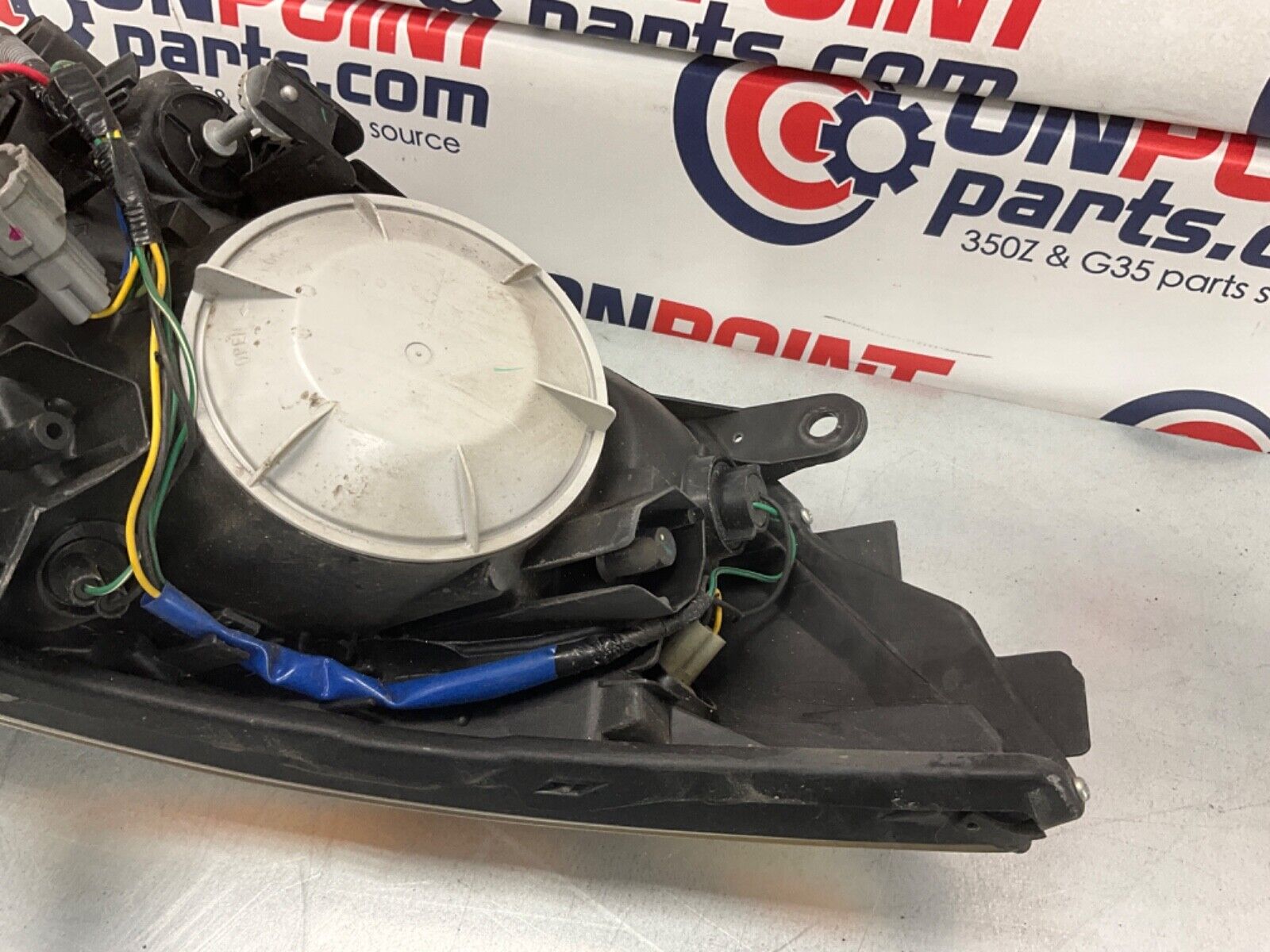 2005 Nissan Z33 350Z Passenger Right Xenon HID Headlight Assembly OEM 24BHQE2 - On Point Parts Inc