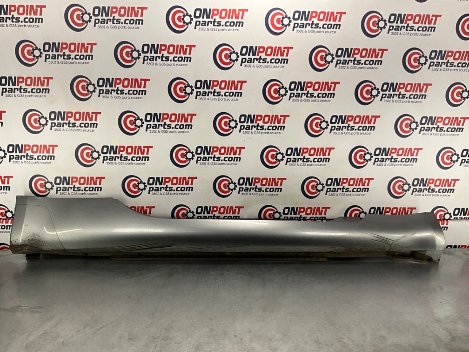 2005 Nissan Z33 350Z Passenger Right Rocker Panel Side Skirt OEM 24BHQE5 - On Point Parts Inc