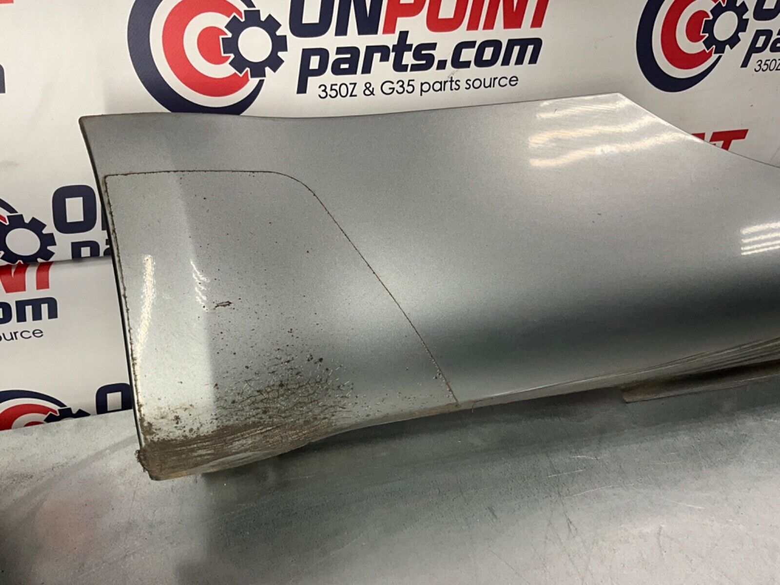 2005 Nissan Z33 350Z Passenger Right Rocker Panel Side Skirt OEM 24BHQE5 - On Point Parts Inc