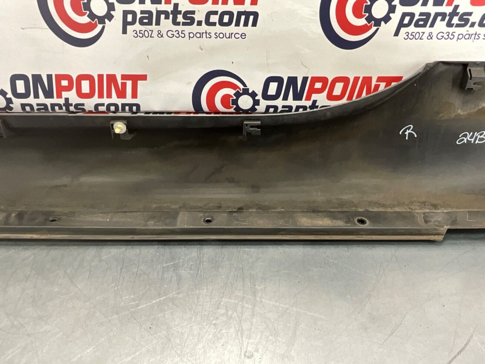 2005 Nissan Z33 350Z Passenger Right Rocker Panel Side Skirt OEM 24BHQE5 - On Point Parts Inc