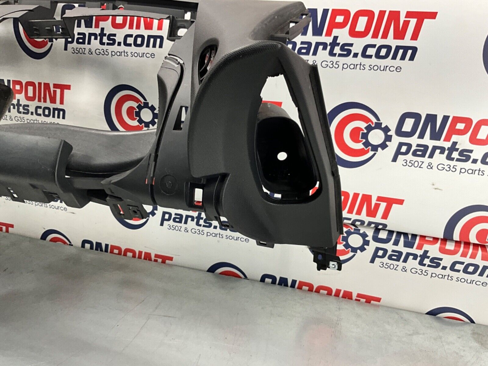 2005 Nissan Z33 350Z Front Convertible Dash Panel Trim 68200 OEM 24BHQE5 - On Point Parts Inc