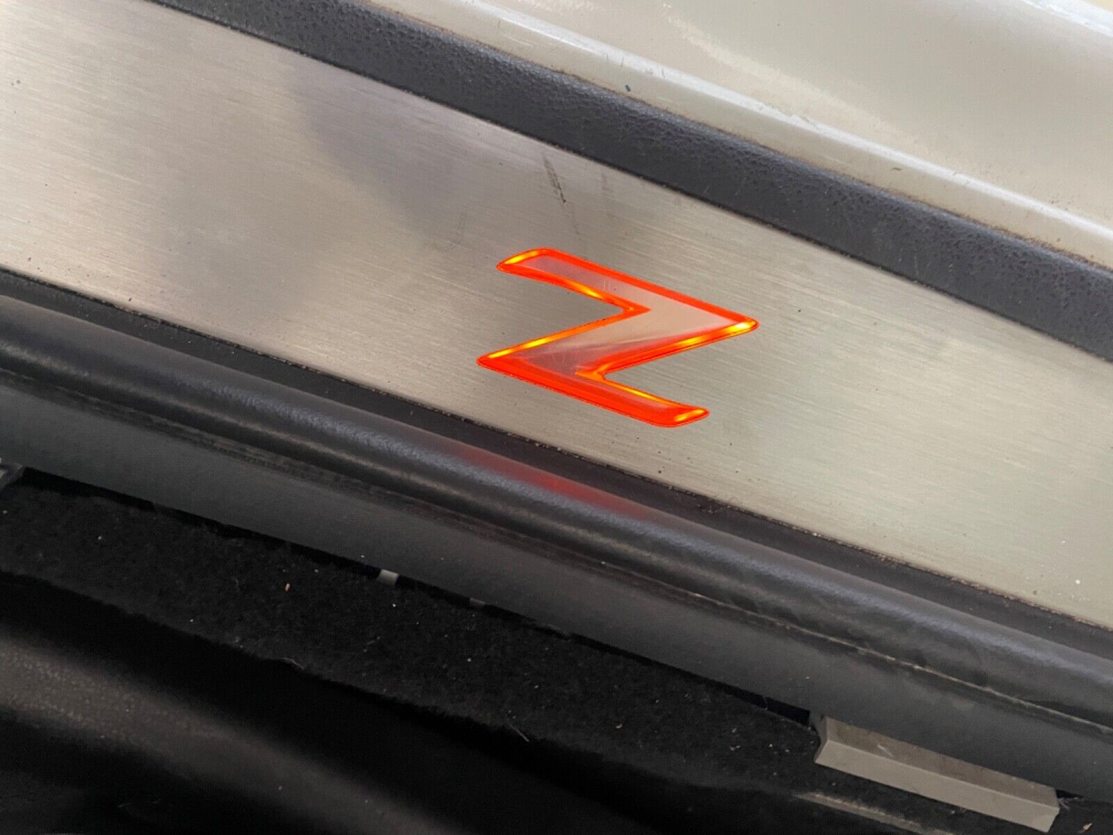 2014 Nissan 370Z Passenger Right Door Sill Illuminated Kick Plate OEM 14BILE7 - On Point Parts Inc