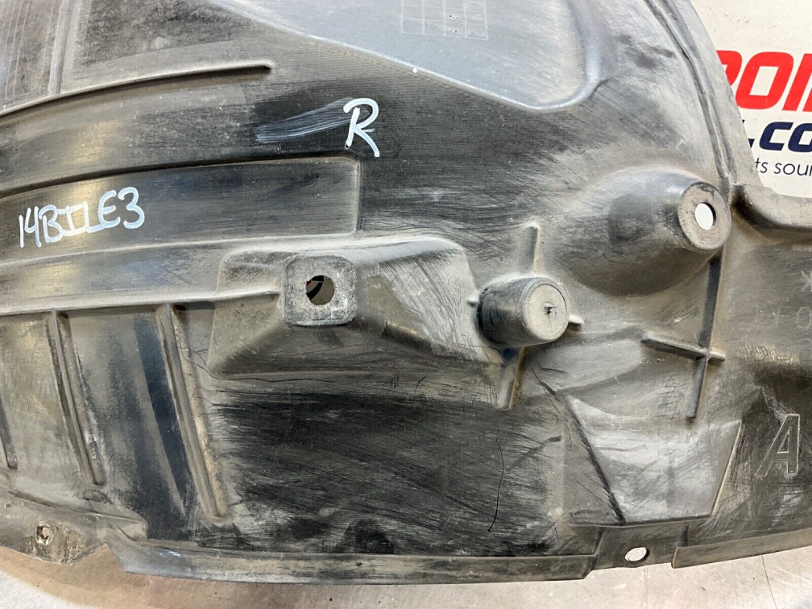2014 Nissan Z34 370Z Passenger Right Front Inner Fender Liner OEM 14BILE3 - On Point Parts Inc