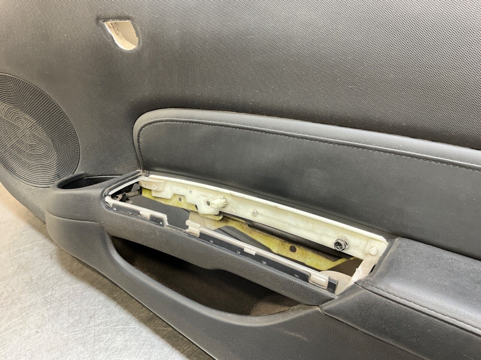 2007 Nissan Z33 350Z Passenger Right Interior Door Panel Trim OEM 23BIZE8 - On Point Parts Inc