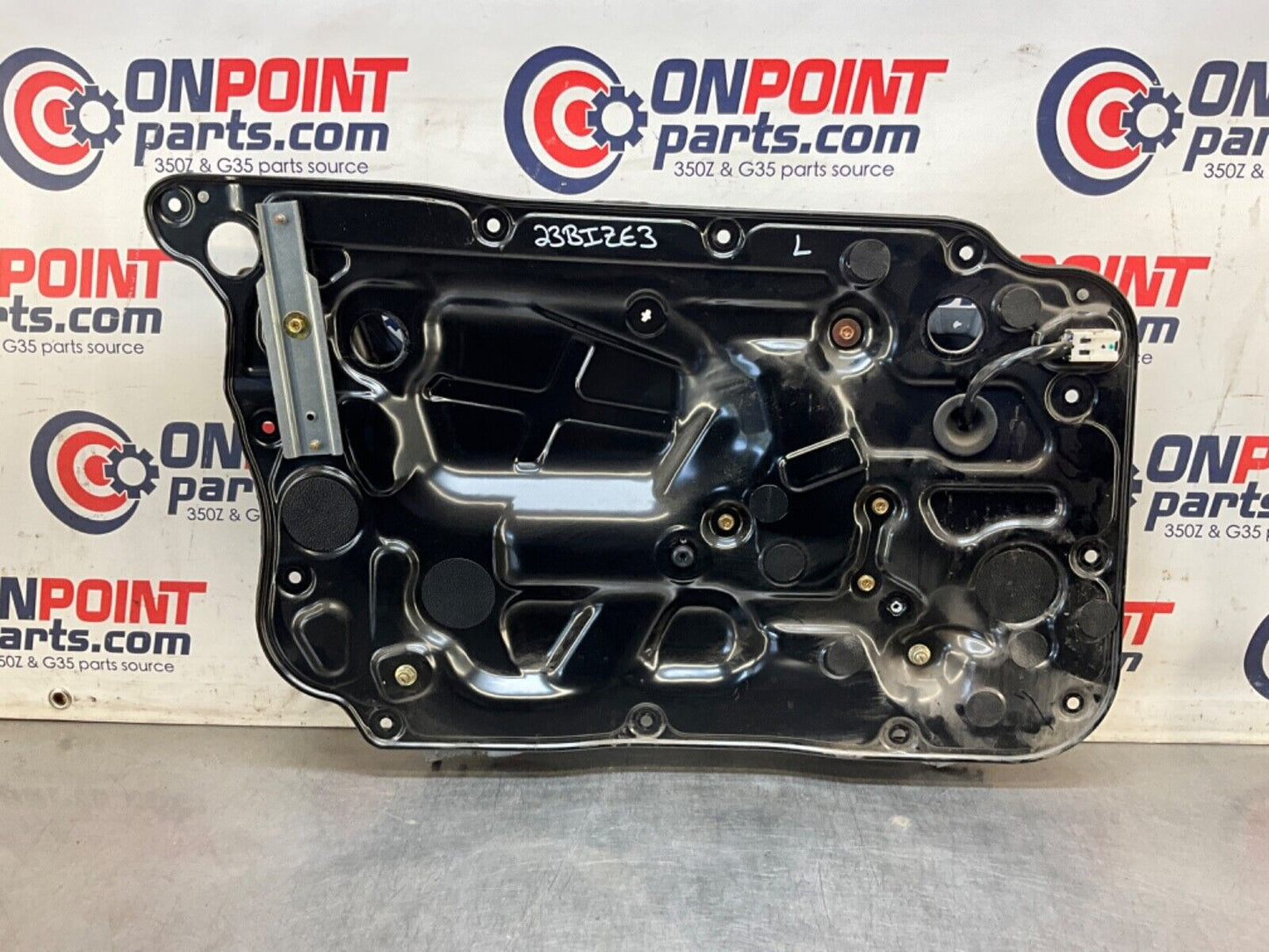 2007 Nissan Z33 350Z Driver Left Window Regulator Motor Panel OEM 23BIZE3 - On Point Parts Inc