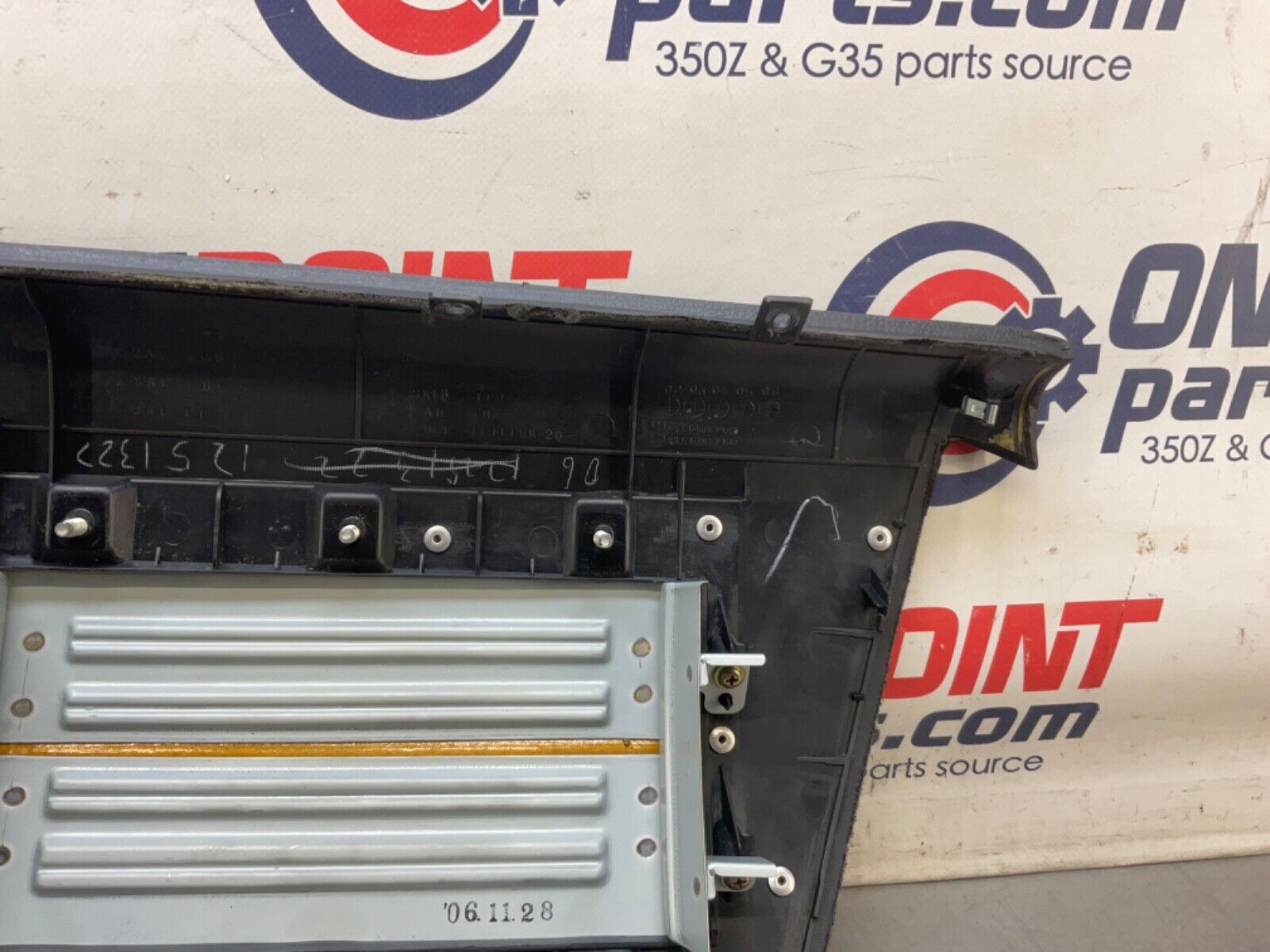 2007 Nissan Z33 350Z Passenger Right Upper Dash Panel 68109 OEM 23BIZE7 - On Point Parts Inc