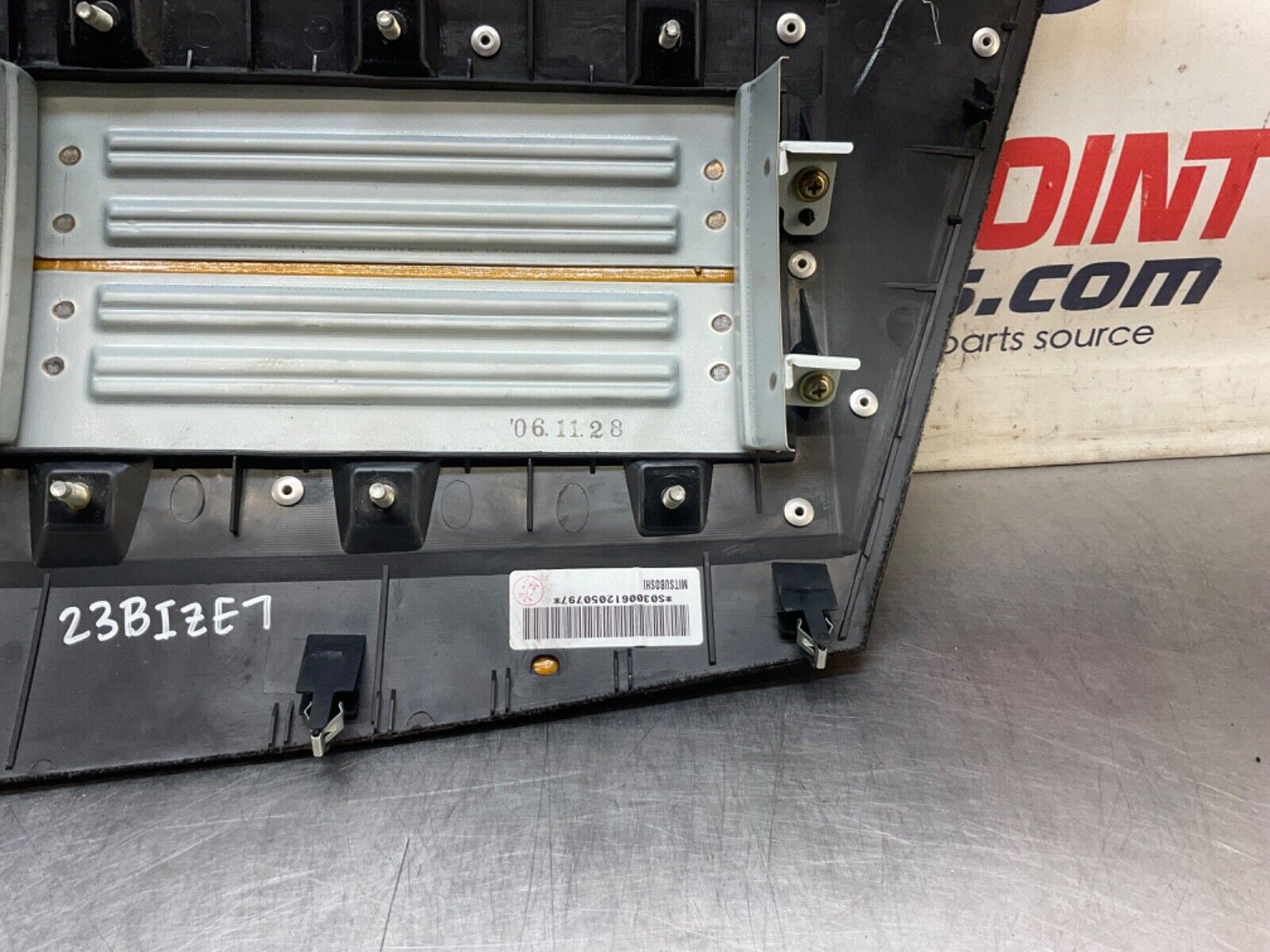 2007 Nissan Z33 350Z Passenger Right Upper Dash Panel 68109 OEM 23BIZE7 - On Point Parts Inc