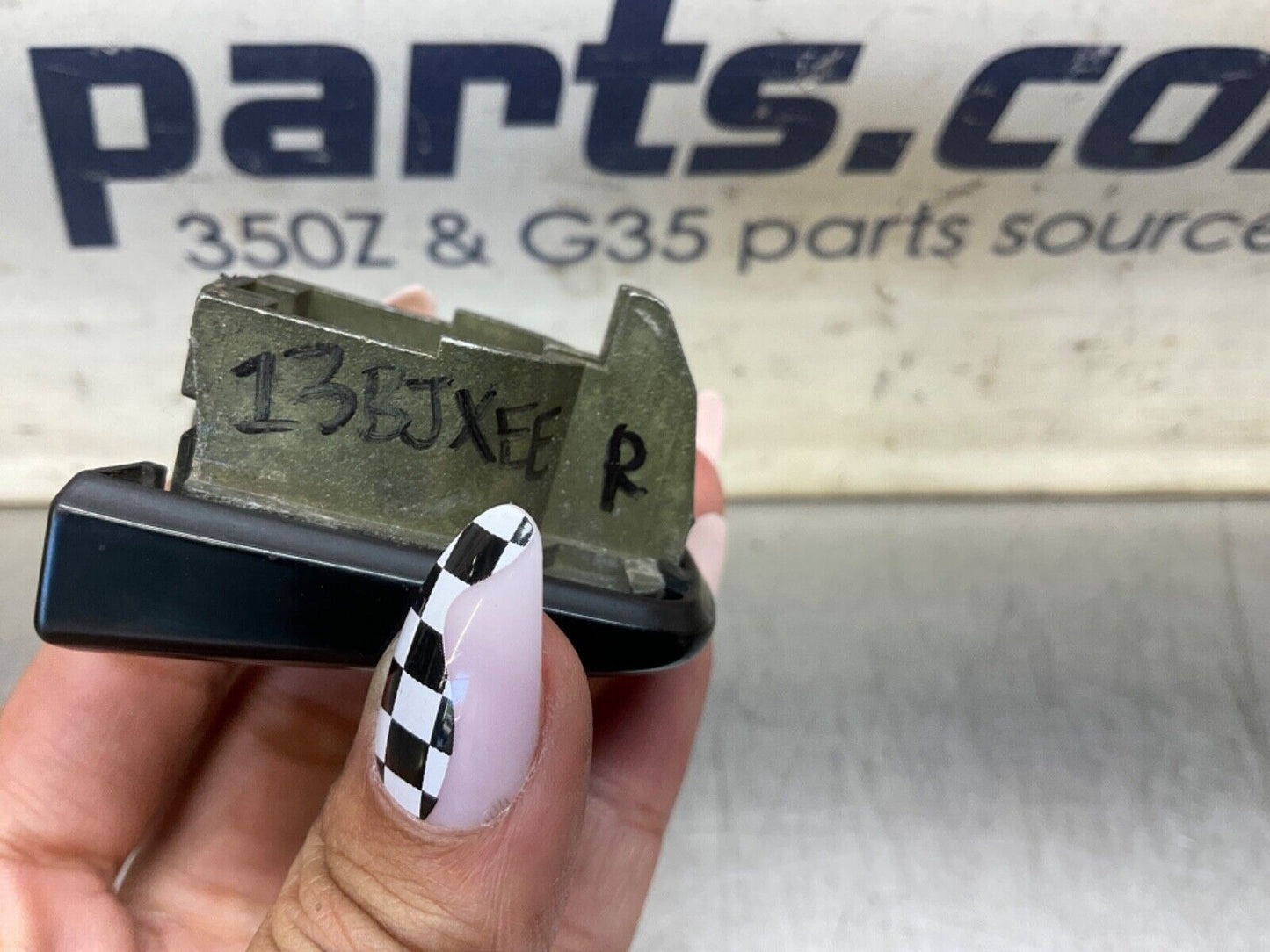 2005 Infiniti V35 G35 Passenger Right Exterior Door Handle OEM 13BJXEE - On Point Parts Inc