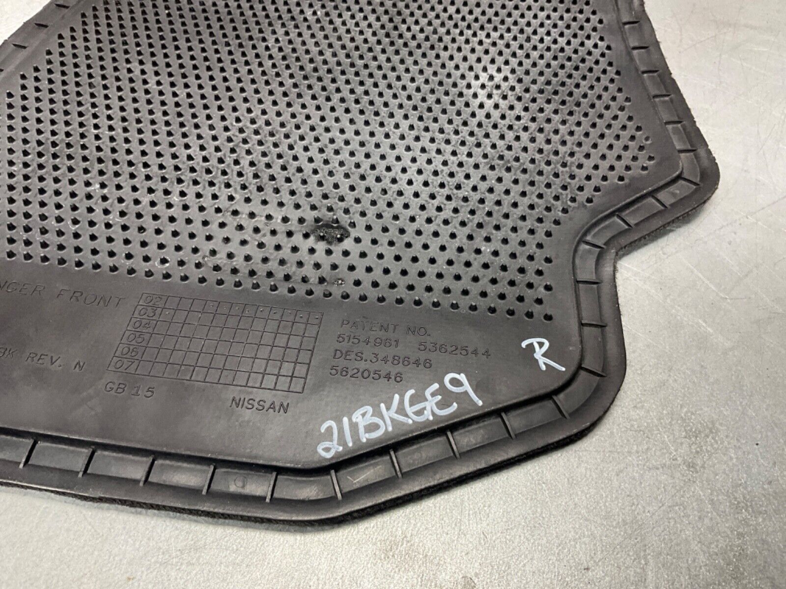 2003 Nissan Z33 350Z Passenger Right Front Floor Mat 999E2 OEM 21BKGE9 - On Point Parts Inc