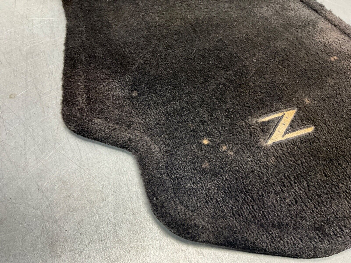 2003 Nissan Z33 350Z Passenger Right Front Floor Mat 999E2 OEM 21BKGE9 - On Point Parts Inc