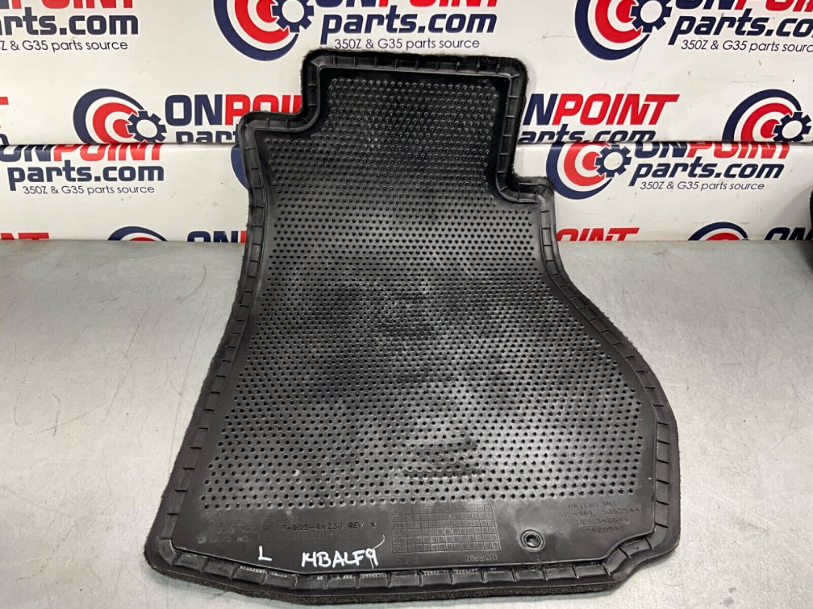 2004 Nissan Z33 350Z Front Driver Passenger Floor Mats Z Logo OEM 14BALF9 - On Point Parts Inc
