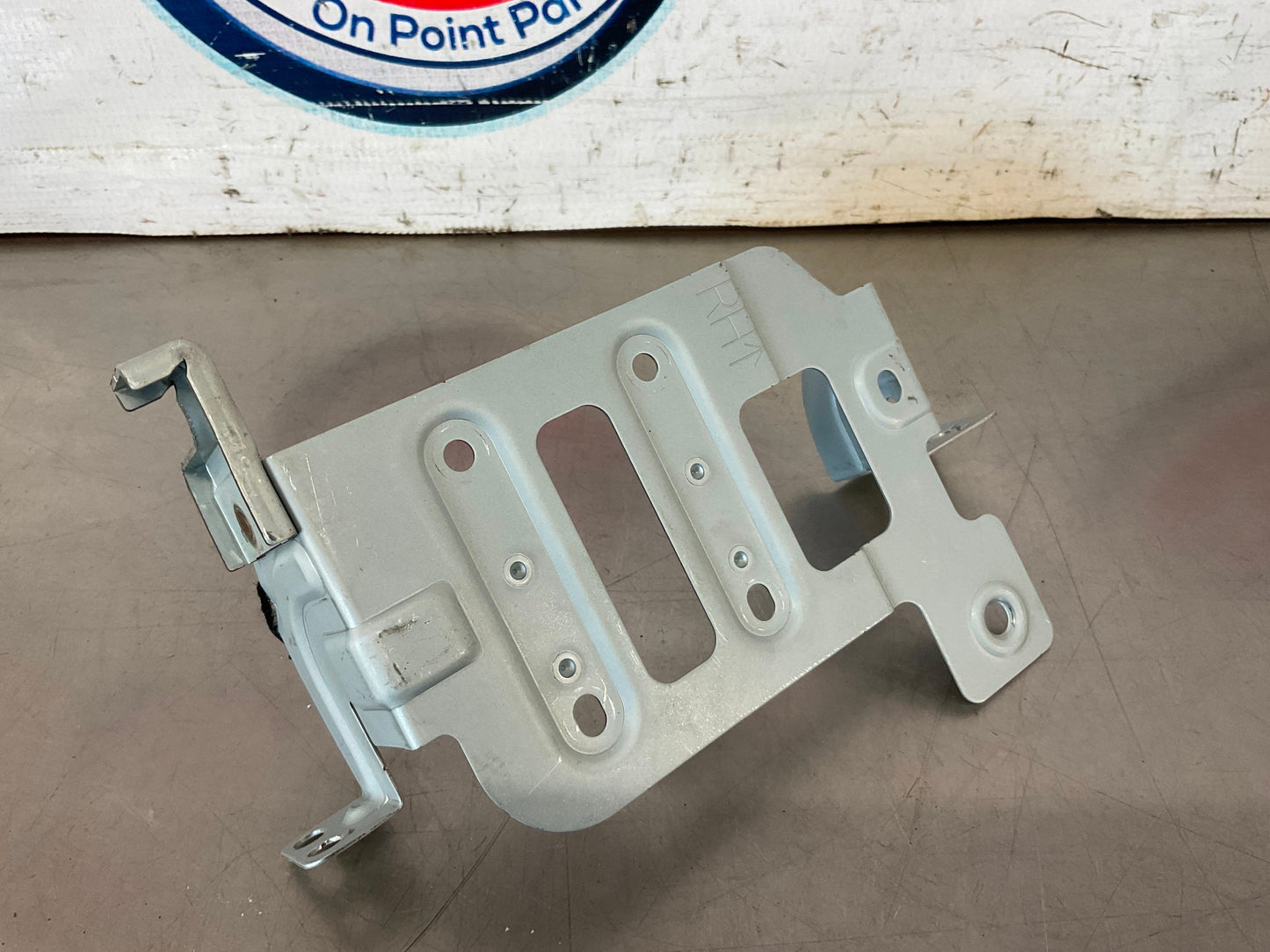 2010 Infiniti G37 Radio Stereo AC Control Mount Bracket Hardware OEM 22BHYDC - On Point Parts Inc