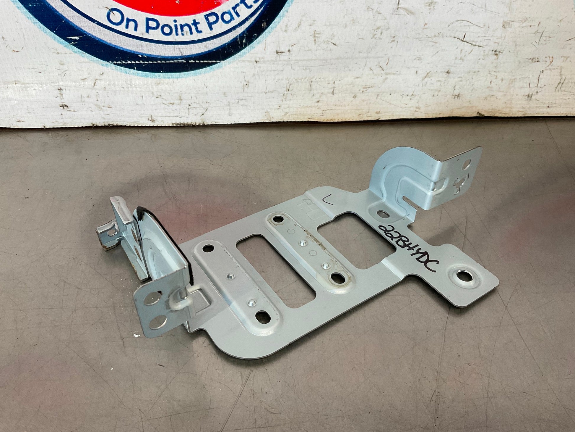 2010 Infiniti G37 Radio Stereo AC Control Mount Bracket Hardware OEM 22BHYDC - On Point Parts Inc