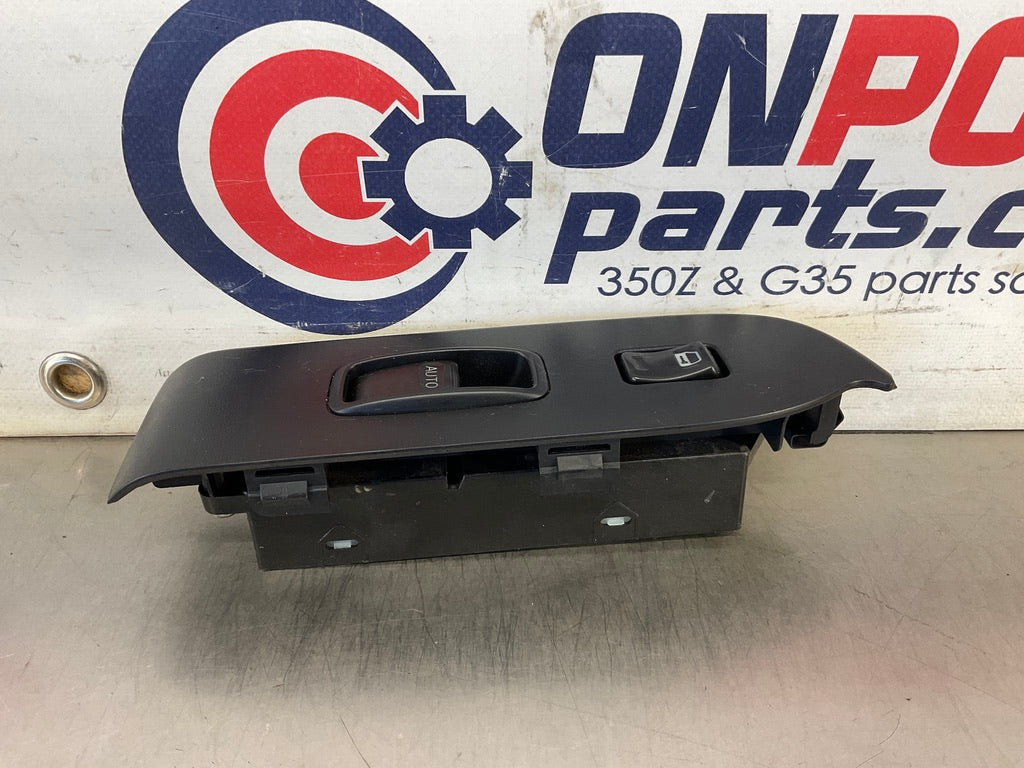 2003 Infiniti G35 Passenger Right Front Door Lock Window Switches OEM 15BDDEE - On Point Parts Inc