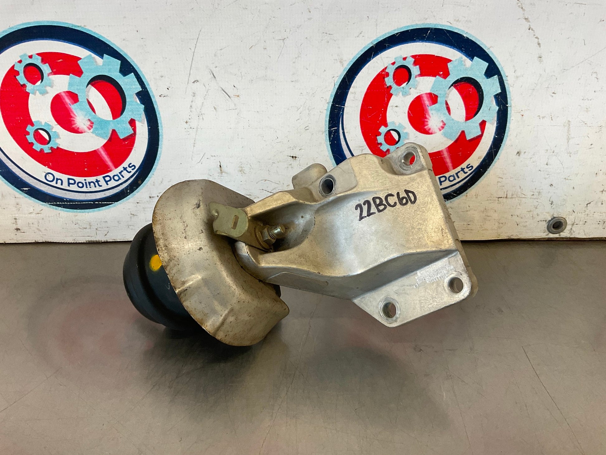 2004 Nissan 350Z VQ35DE Engine Motor Mount OEM 22BC6D0 - On Point Parts Inc