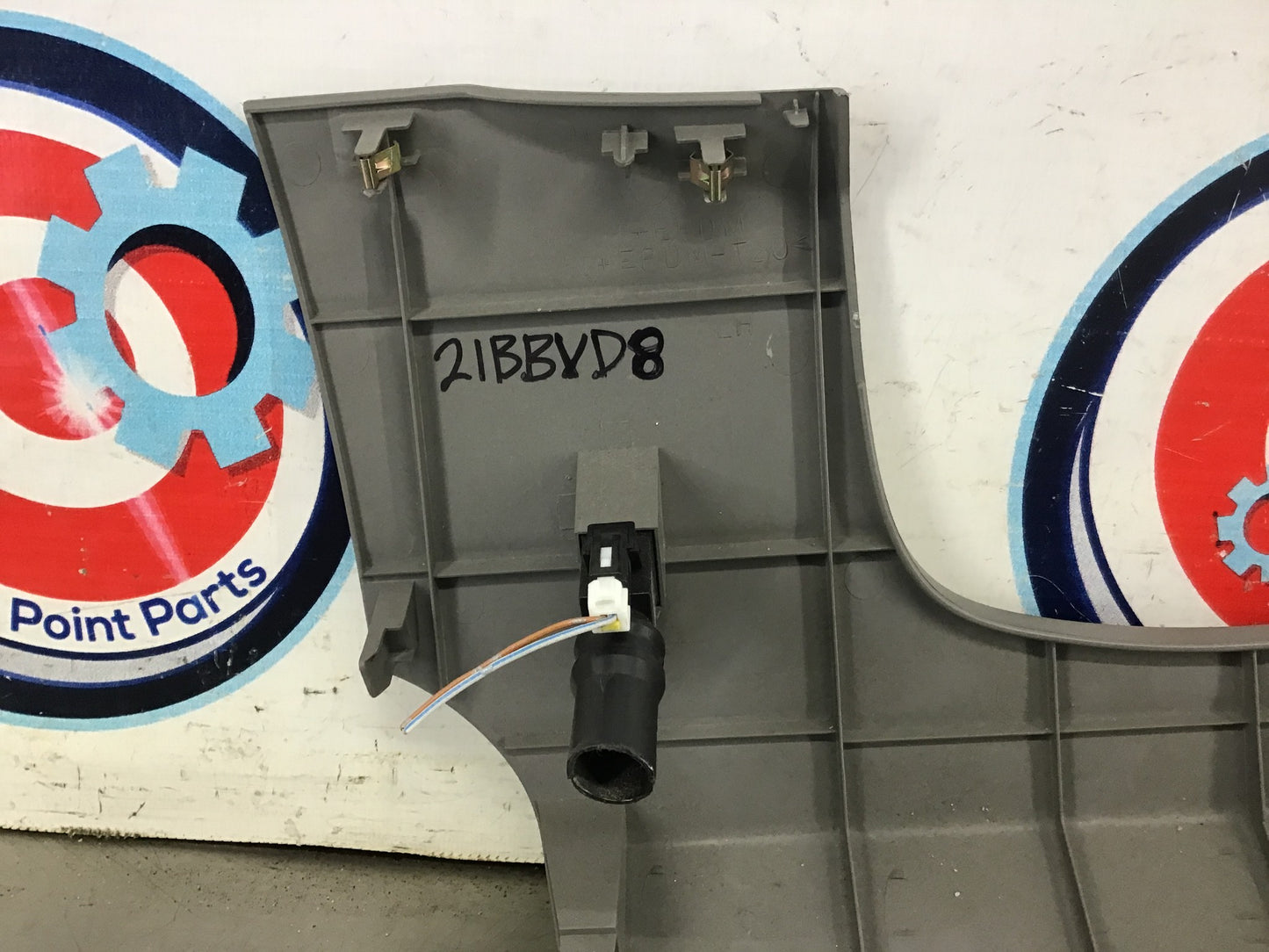 2006 Nissan 350Z Lower Steering Column Trim Panel and Switches 68106 OEM 21BBVD8 - On Point Parts Inc