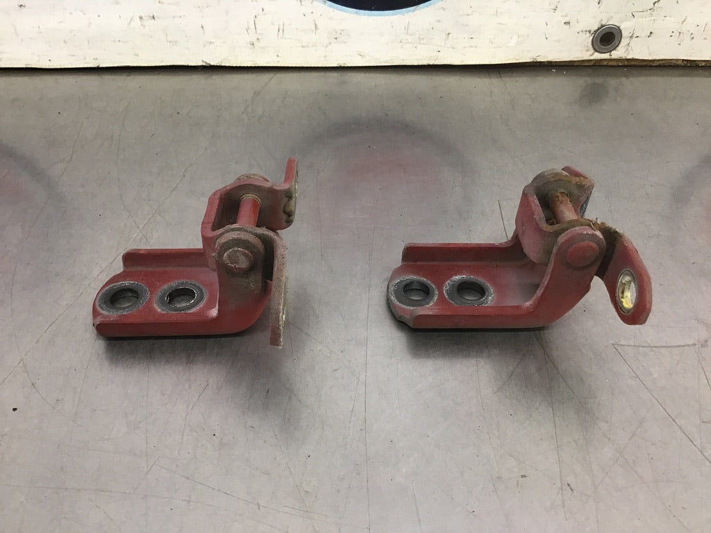 2007 Infiniti G35 Passenger Right Door Hinges OEM 23BDFDE - On Point Parts Inc