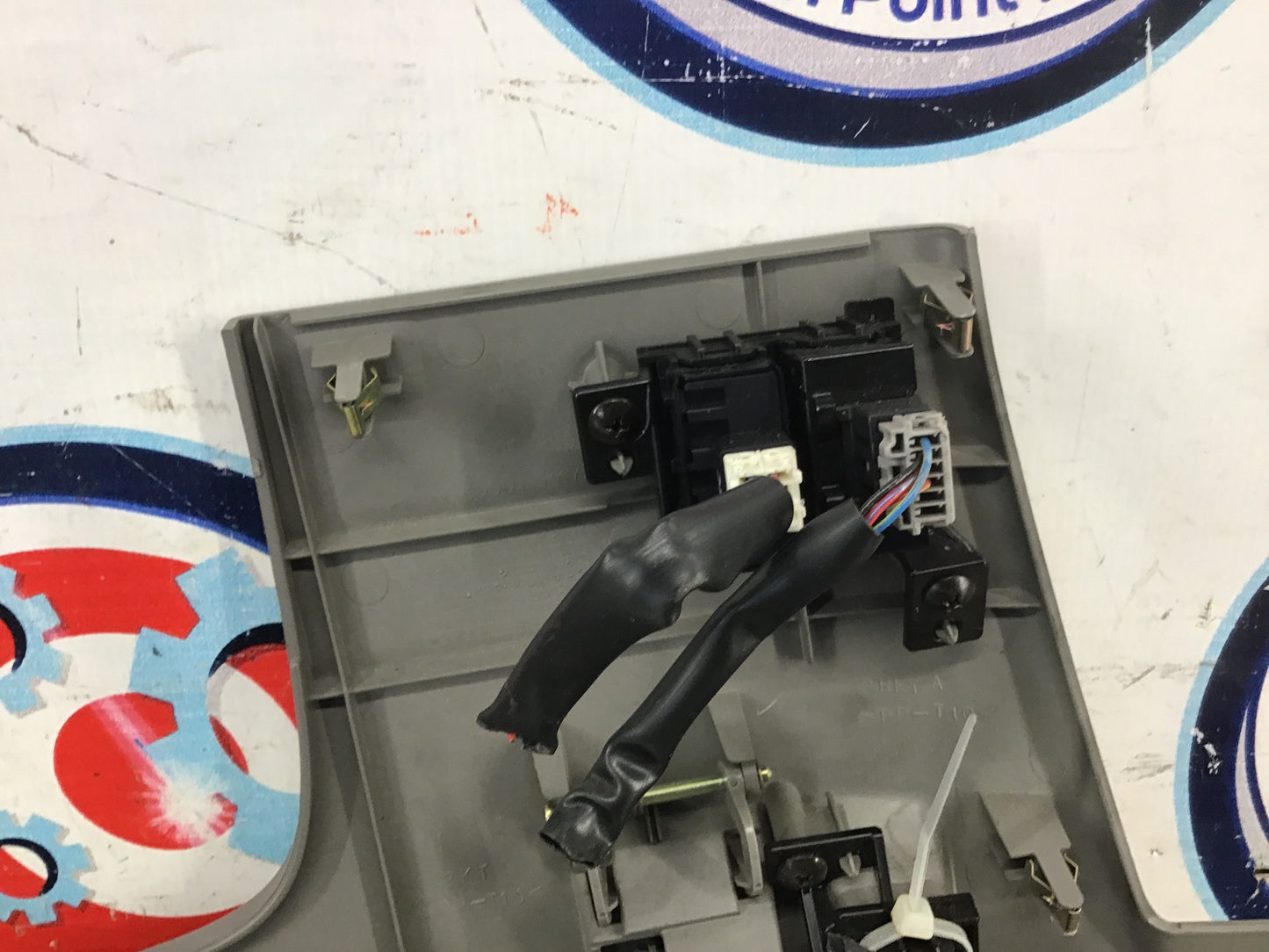 2006 Nissan 350Z Lower Steering Column Trim Panel and Switches 68106 OEM 21BBVD8 - On Point Parts Inc