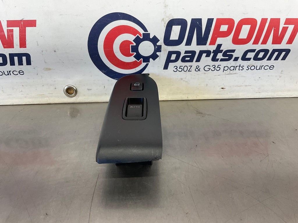 2003 Infiniti G35 Passenger Right Front Door Lock Window Switches OEM 15BDDEE - On Point Parts Inc