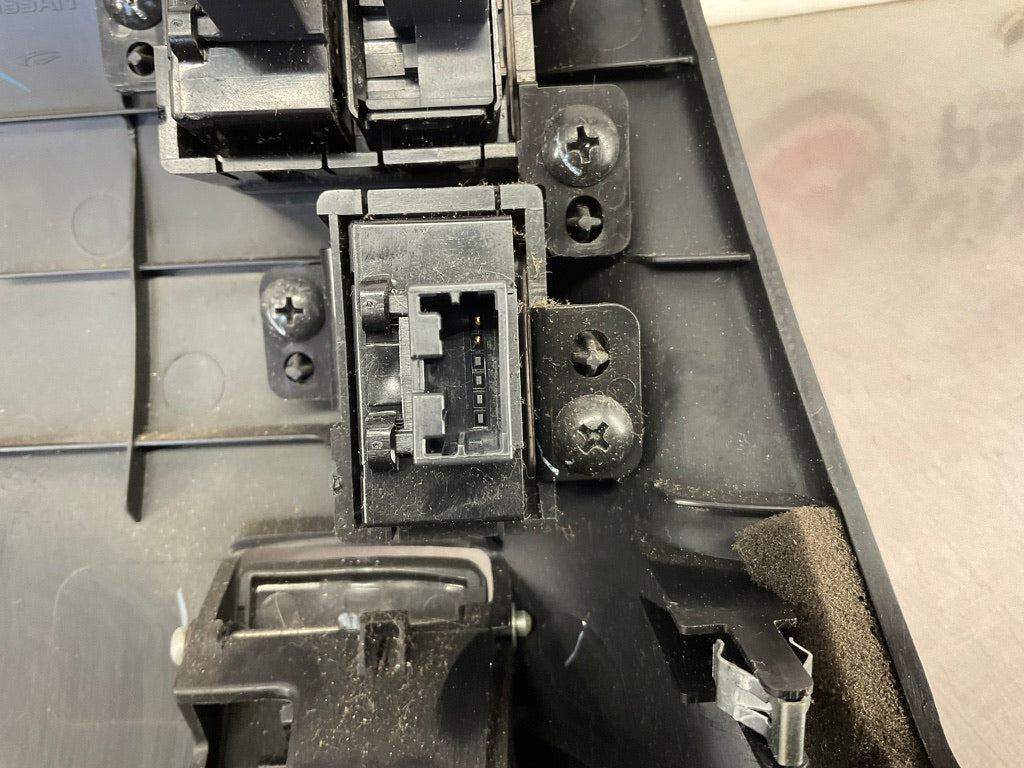 2007 Nissan 350Z Driver Left Lower Dash Cover 68106 OEM 21BBPD7 - On Point Parts Inc