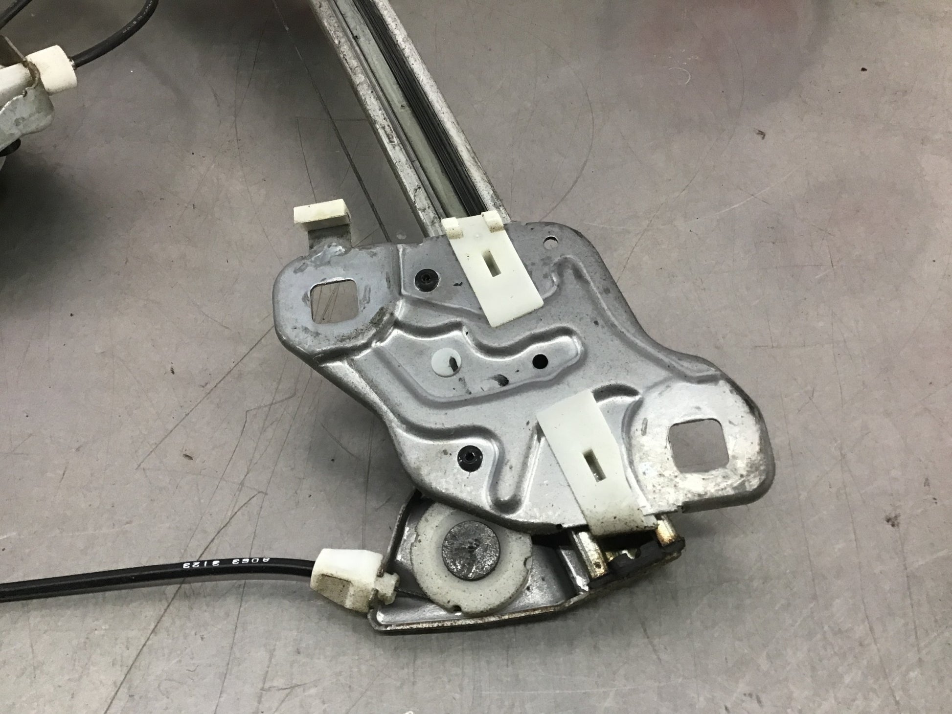 2004 Nissan 350Z Passenger Right Window Regulator Motor OEM 22BC6DE - On Point Parts Inc