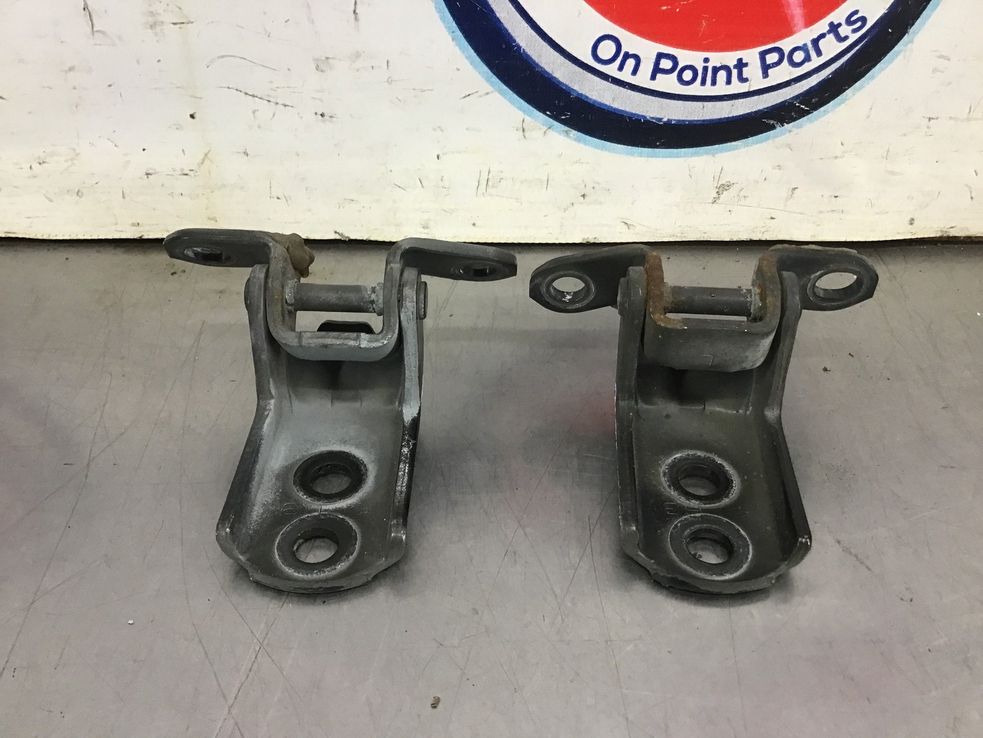 2006 Nissan 350Z Passenger Right Door Hinges OEM 21BC7DE - On Point Parts Inc