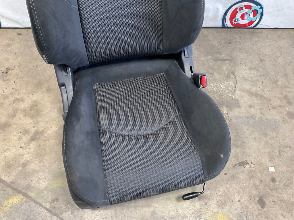 2007 Nissan 350Z Passenger Right Manual Cloth Seat OEM 15BI8D9 - On Point Parts Inc