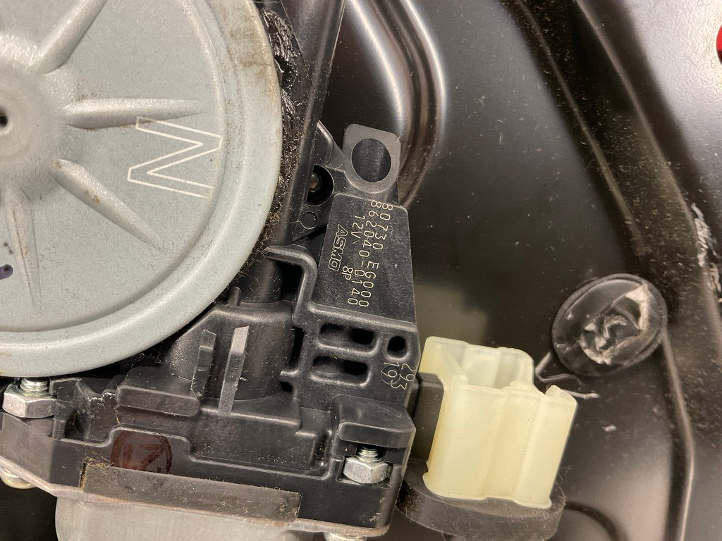 2013 Infiniti G37 Sedan Passenger Right Front Window Regulator Motor OEM 12BCGE3 - On Point Parts Inc