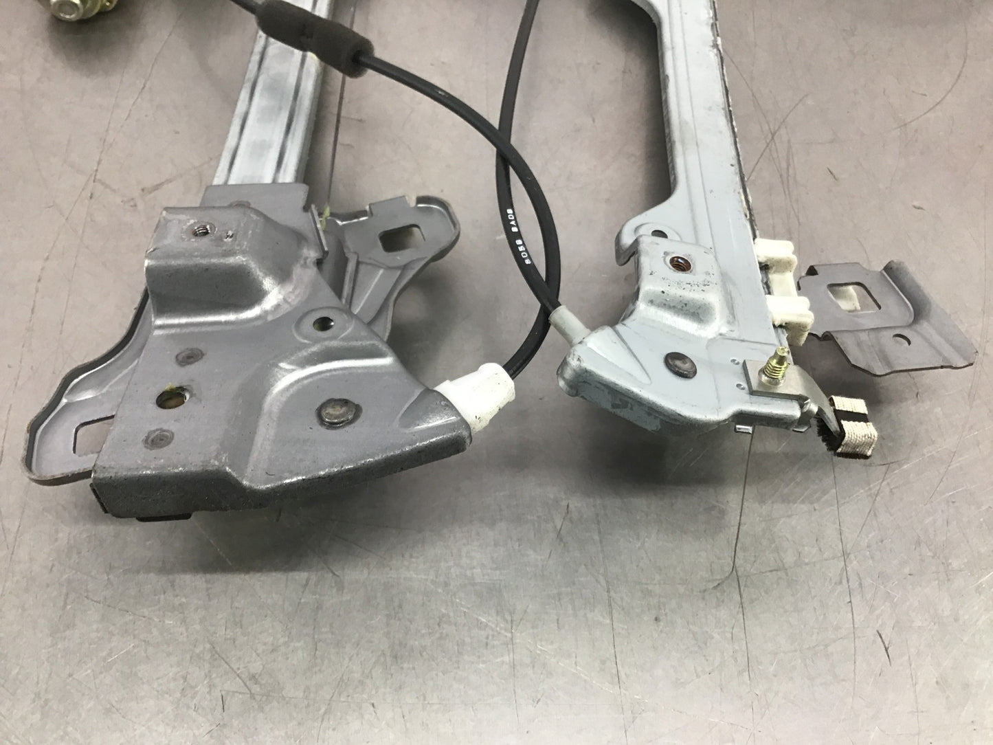 2006 Nissan 350Z Passenger Right Front Window Regulator with Motor OEM 21BBVDE - On Point Parts Inc