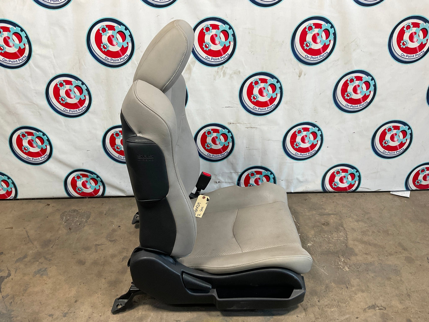 2006 Nissan 350Z Passenger Right Front Power Leather Seat OEM 21BHKD9 - On Point Parts Inc
