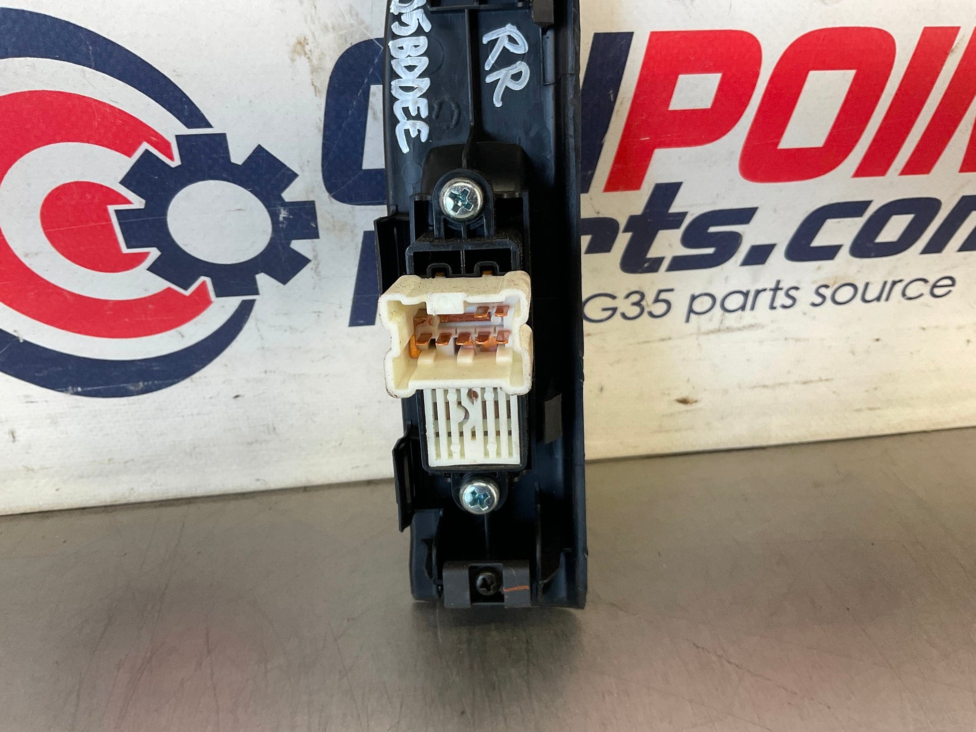 2003 Infiniti G35 Sedan Passenger Right Rear Window Switches 82960 OEM 15BDDEE - On Point Parts Inc