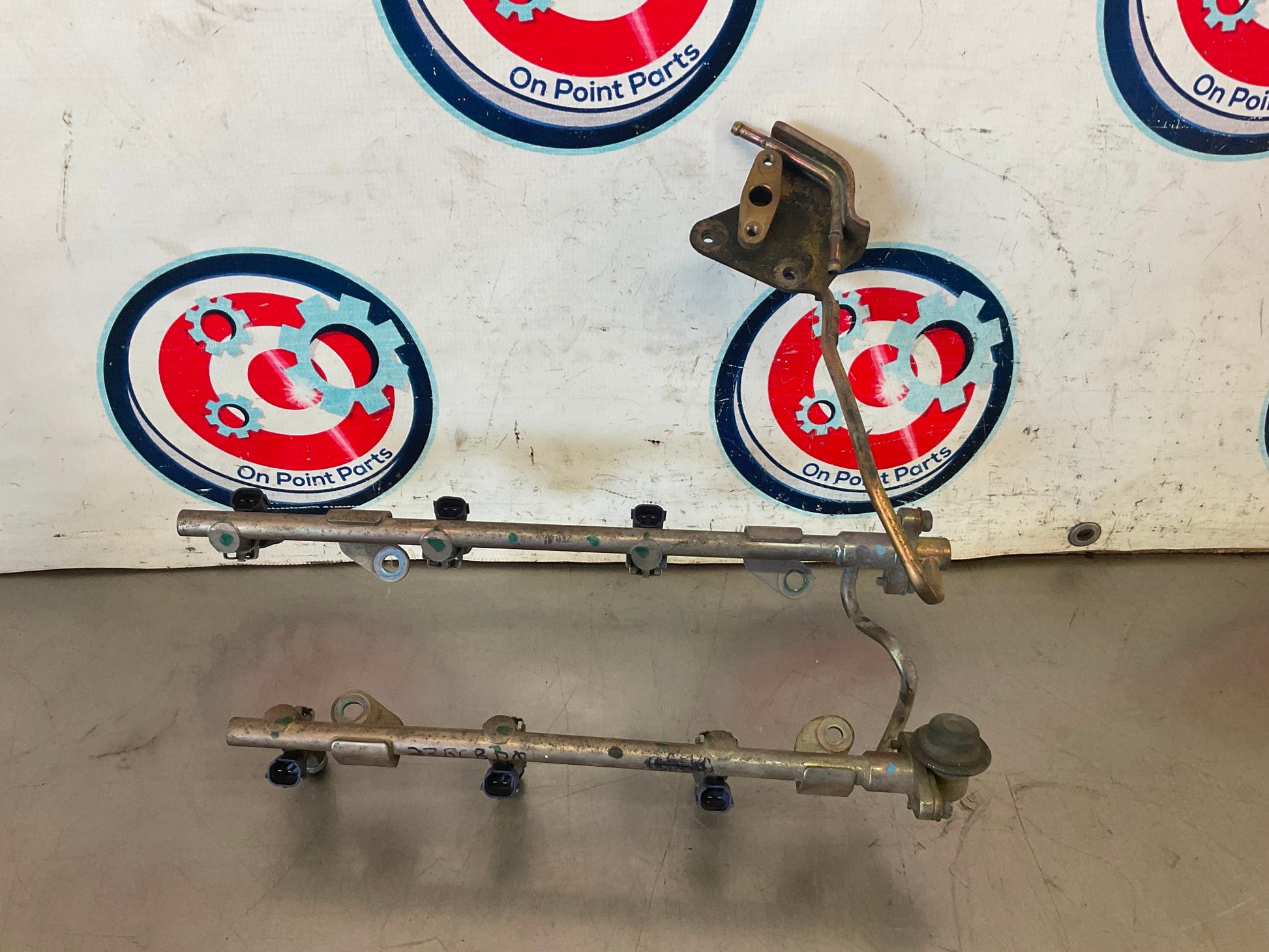 2012 Infiniti G37 VQ37VHR Engine Fuel Rail with Injectors OEM 23BCBD0 - On Point Parts Inc