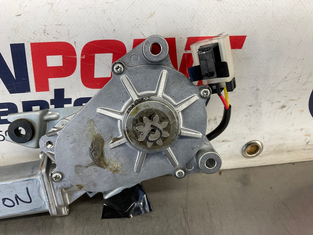 2007 Nissan 350Z Driver Left Convertible Tonneau Lift Motor OEM 21BBPDA - On Point Parts Inc
