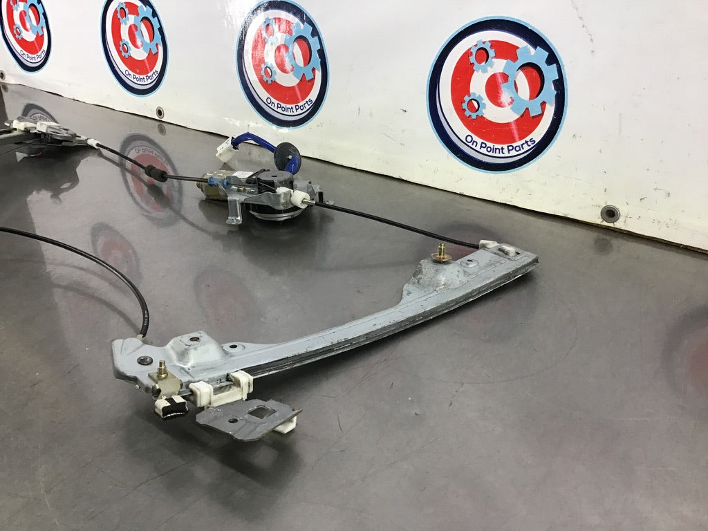 2006 Nissan 350Z Passenger Right Door Window Regulator Motor OEM 12BH5CE - On Point Parts Inc
