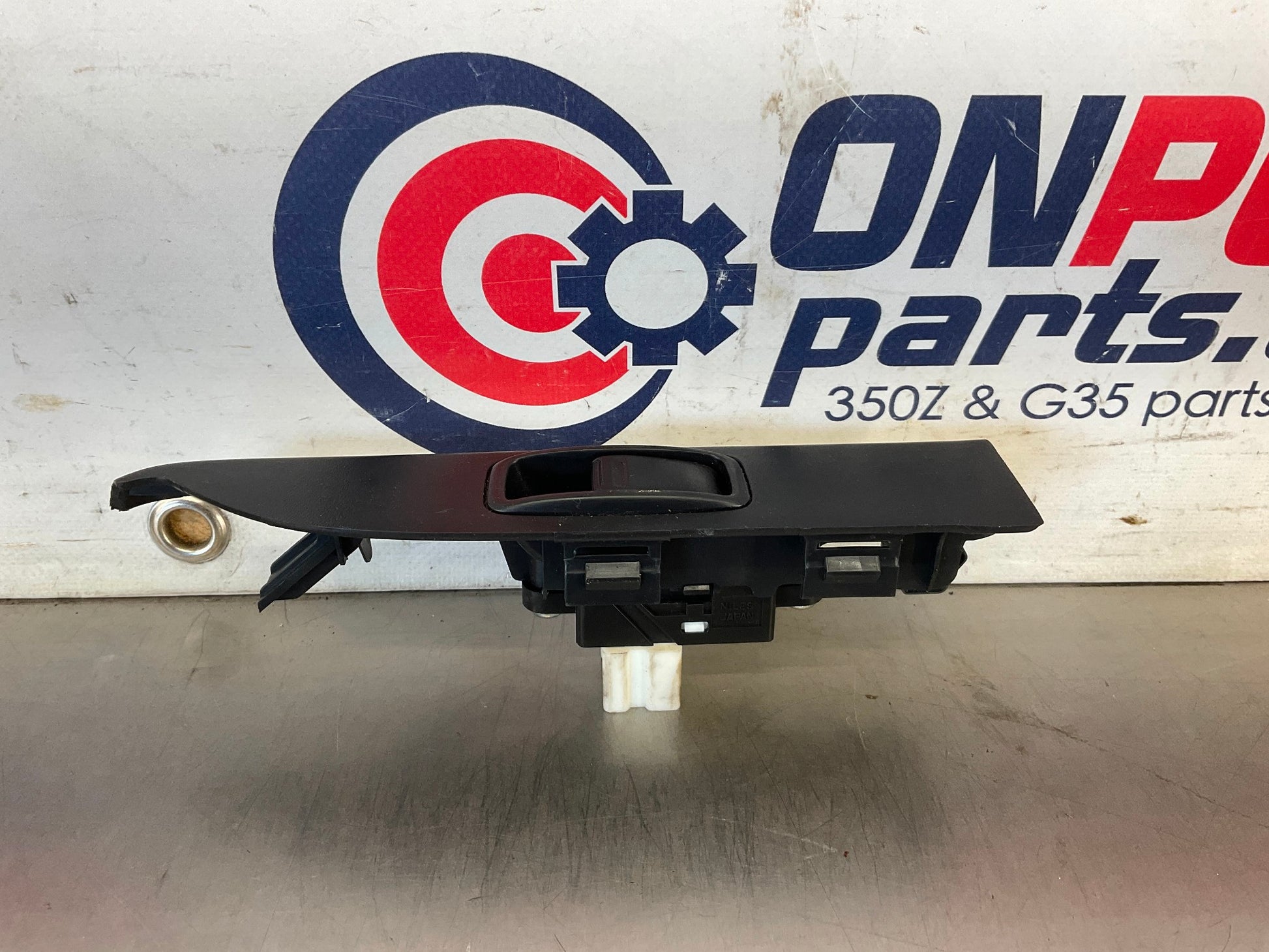 2003 Infiniti G35 Sedan Driver Left Rear Window Switches 82960 OEM 15BDDEA - On Point Parts Inc