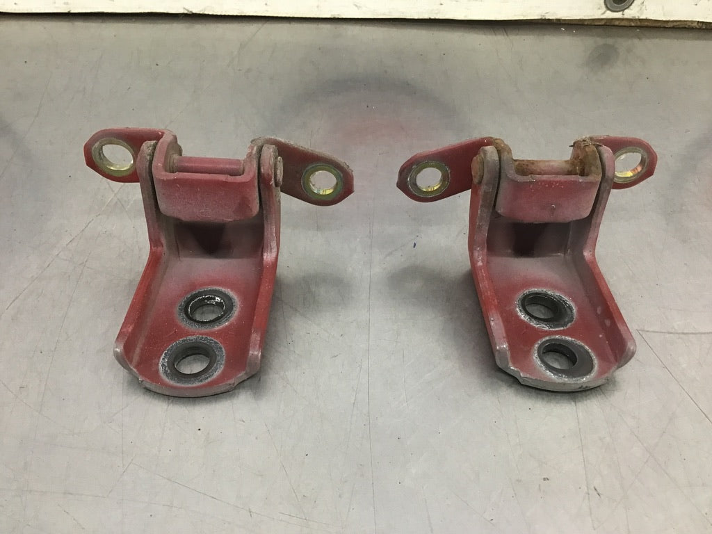 2007 Infiniti G35 Passenger Right Door Hinges OEM 23BDFDE - On Point Parts Inc