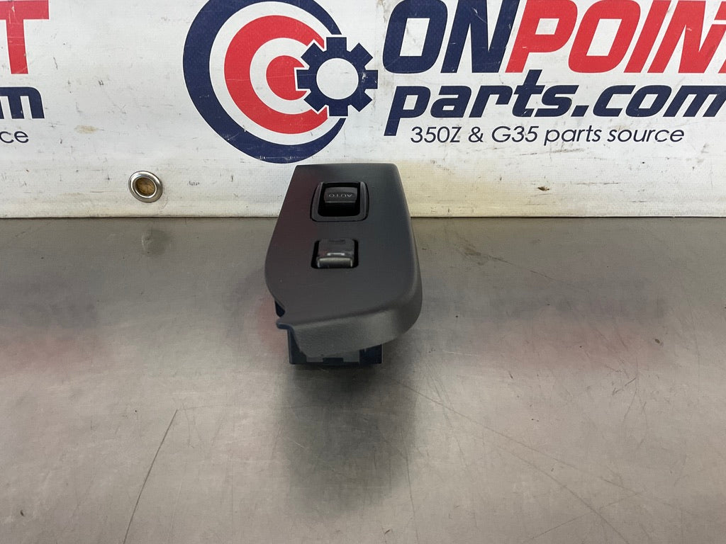 2003 Infiniti G35 Passenger Right Front Door Lock Window Switches OEM 15BDDEE - On Point Parts Inc