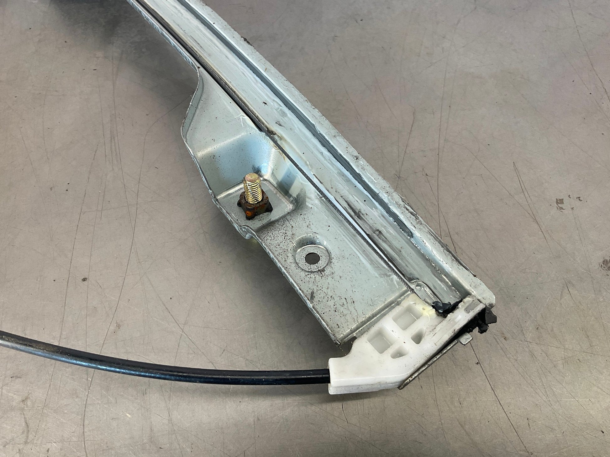 2006 Nissan 350Z Passenger Right Window Regulator Motor OEM 25BFPDE - On Point Parts Inc