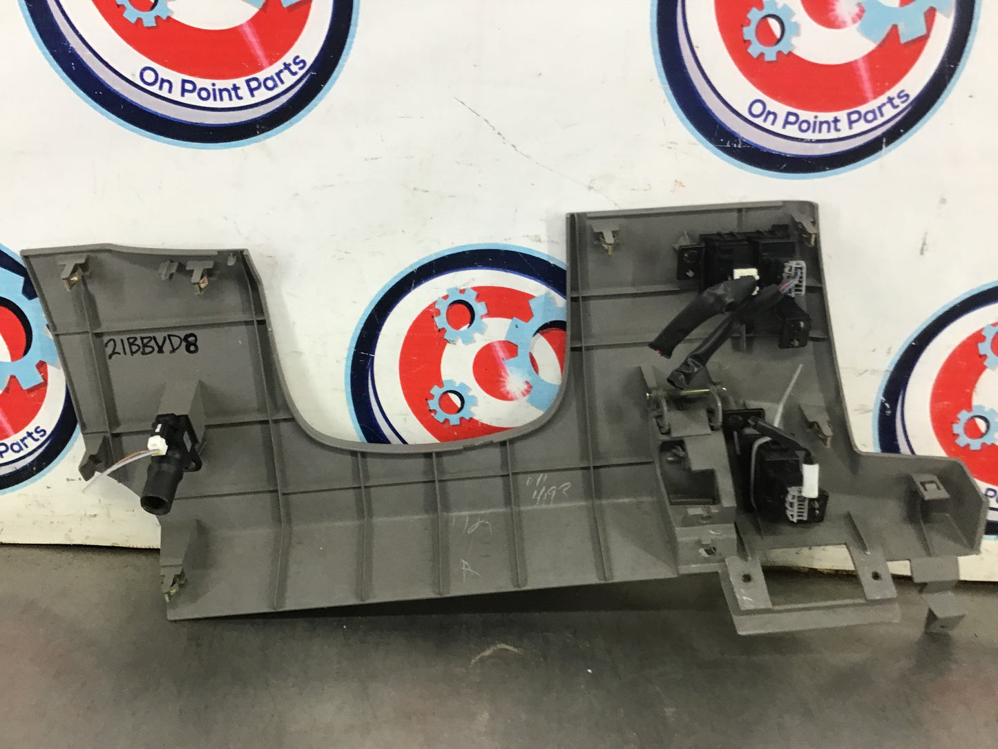 2006 Nissan 350Z Lower Steering Column Trim Panel and Switches 68106 OEM 21BBVD8 - On Point Parts Inc