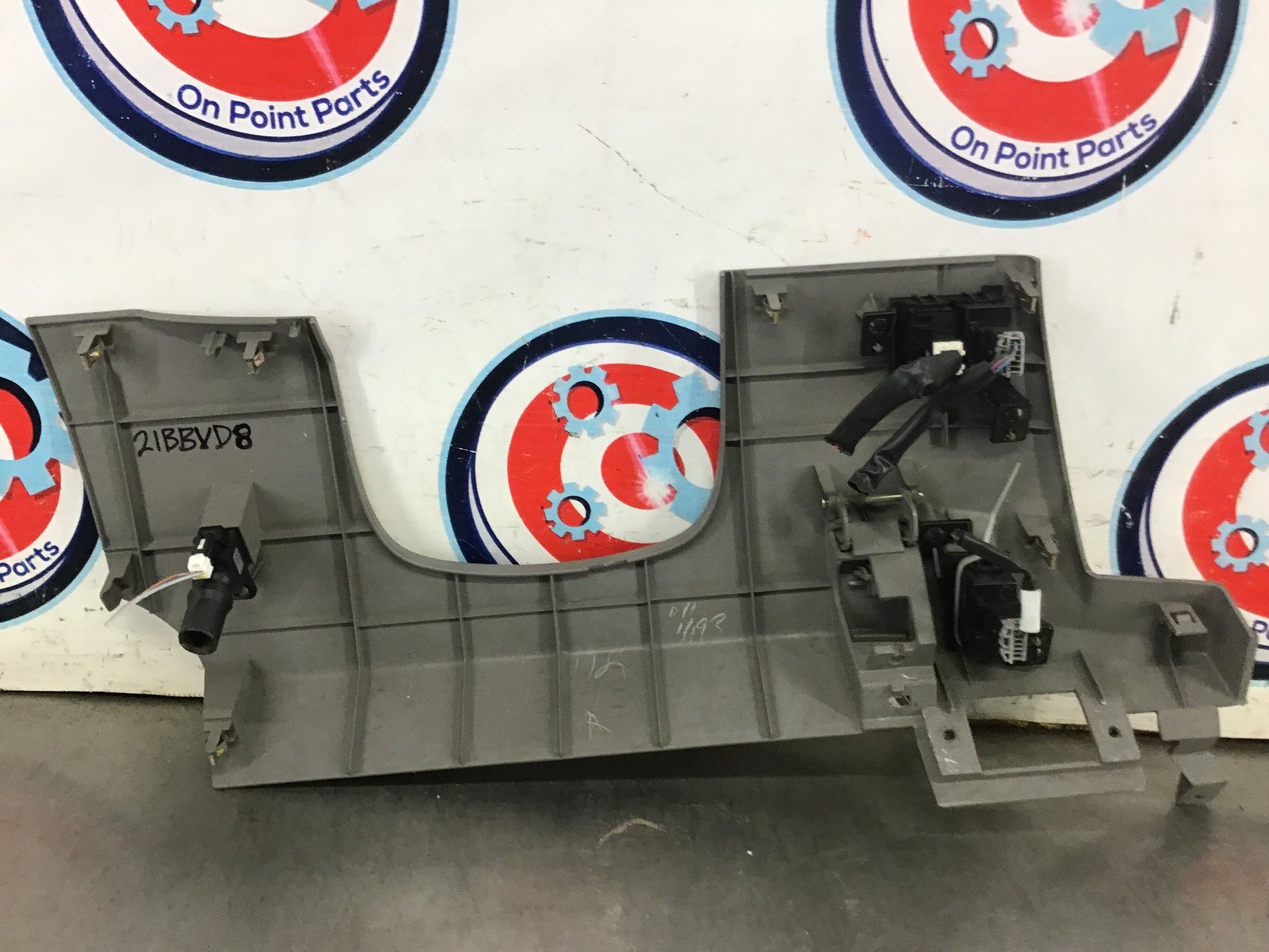 2006 Nissan 350Z Lower Steering Column Trim Panel and Switches 68106 OEM 21BBVD8 - On Point Parts Inc