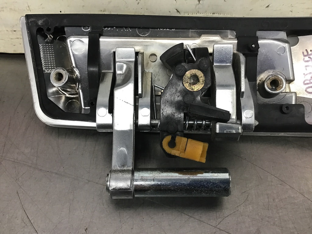 2005 Nissan 350Z Passenger Right Exterior Door Handle OEM 12BJZCE - On Point Parts Inc