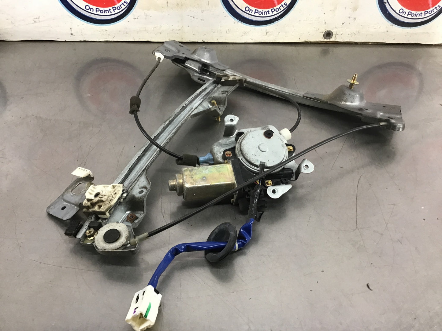 2004 Nissan 350Z Passenger Right Window Regulator Motor OEM 22BC6DE - On Point Parts Inc