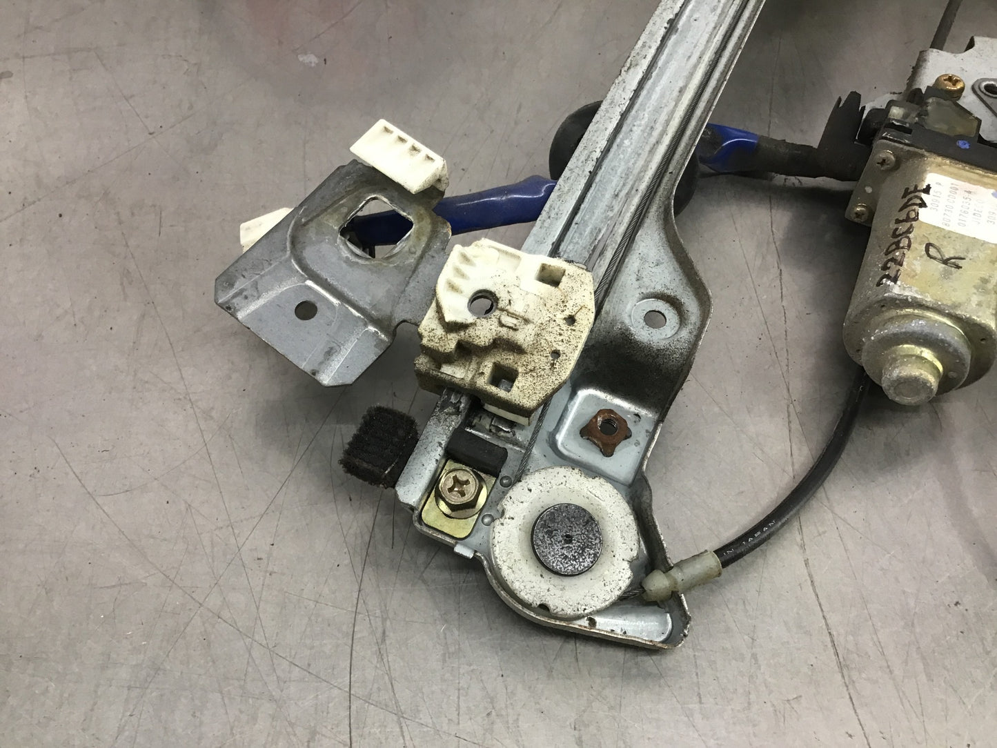 2004 Nissan 350Z Passenger Right Window Regulator Motor OEM 22BC6DE - On Point Parts Inc