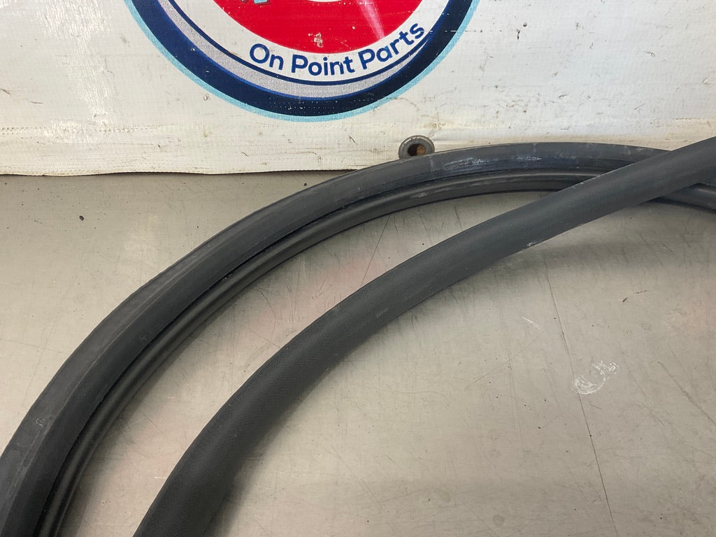 2006 Nissan 350Z Passenger Right Door Seal OEM 25BFPDE - On Point Parts Inc